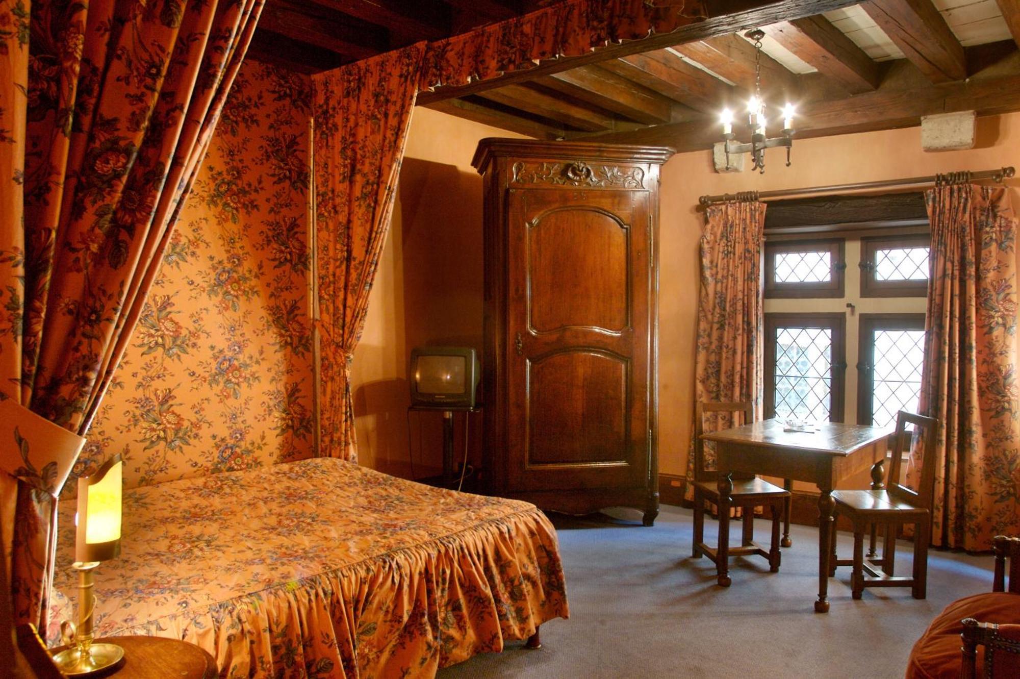 Hostellerie du Vieux Pérouges Habitación foto