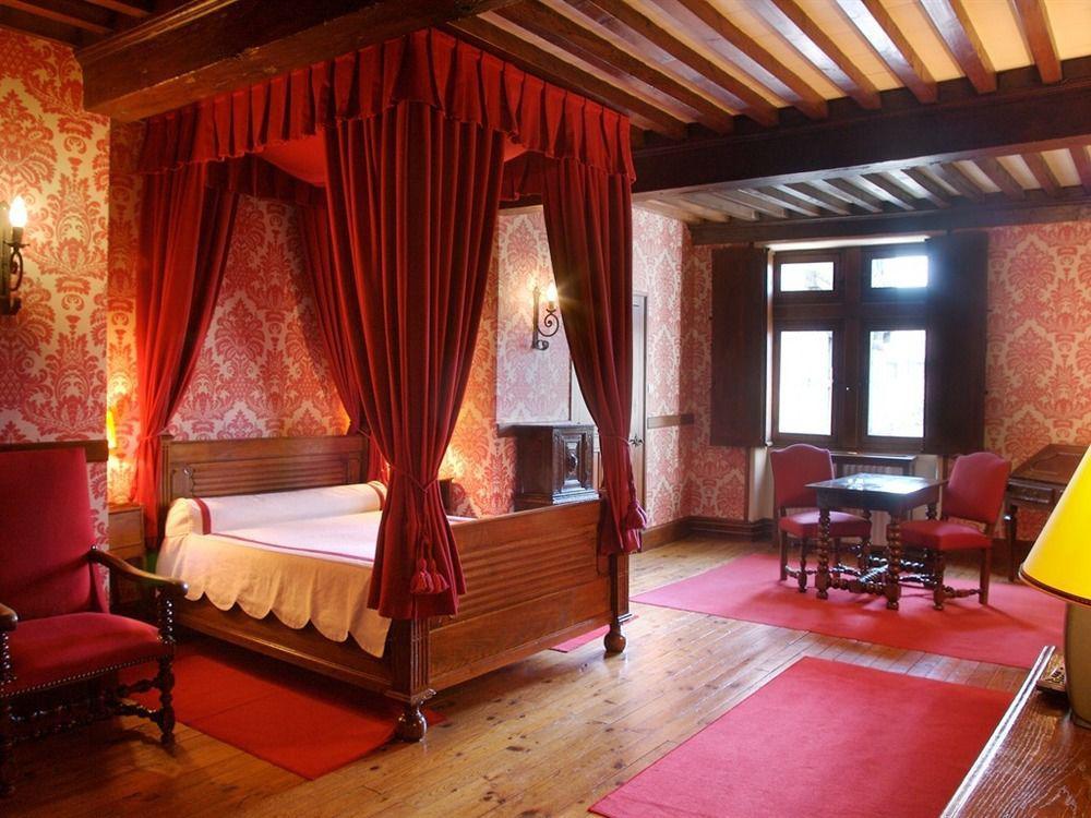 Hostellerie du Vieux Pérouges Exterior foto